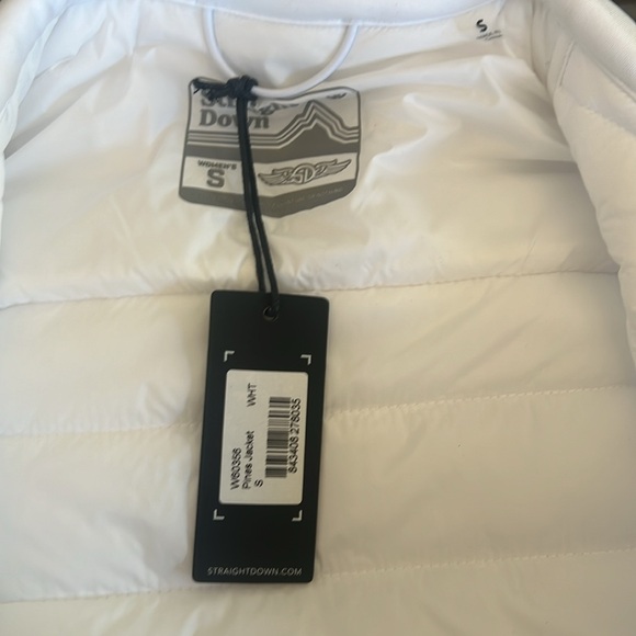 White Straight Down puffer jacket. Size Small - Picture 3 of 3